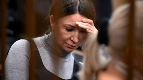 Суд арестовал пенсионный счет матери из-за долгов блогера Блиновской