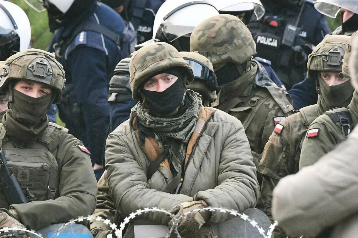 Польша сообщила о начале подготовки бригады проживающих в стране украинцев