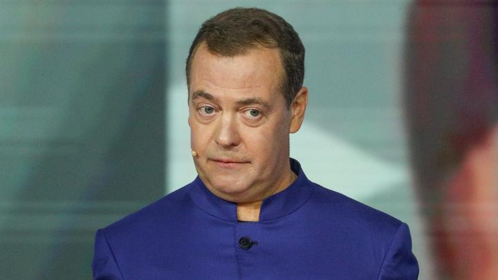 Медведев предположил, что смена власти в Киеве может стимулировать переговоры о мире