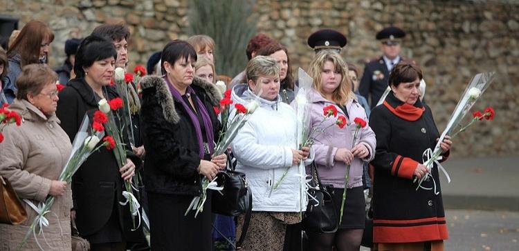 В Волгограде почтили память погибших при исполнении полицейских
