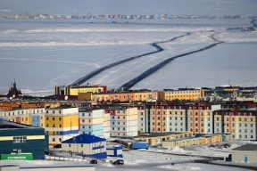 Власти Чукотки раскрыли, сколько топлива и товаров завезли в регион перед зимой
