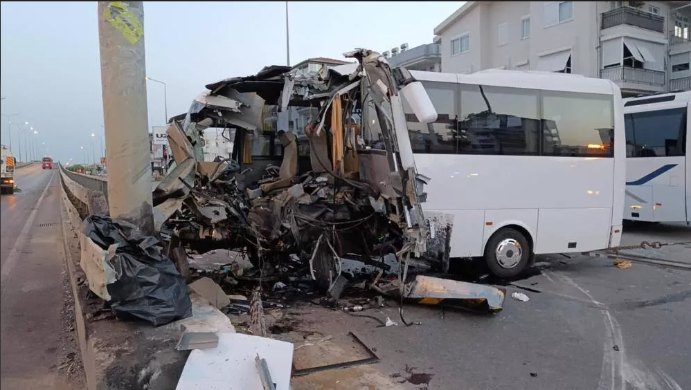 В турецкой Анталье разбился автобус с российскими туристами