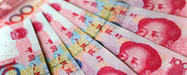 Центробанк Китая опустил курс национальной валюты до минимальных 6,7 юаня за доллар с мая
