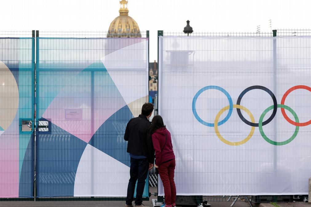 «Клетки» и забастовки: открытие Олимпиады в Париже под угрозой срыва