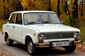 Впервые за четверть века: российский автопарк пошёл на убыль, а старых машин стало 72%