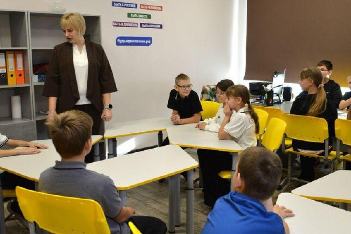 В поселке Керамокомбинат открылся современный центр для школьников