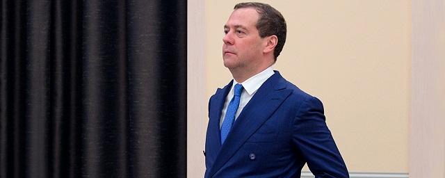 Медведев: Слова генерала США об атаке на наши ПВО являются глупыми