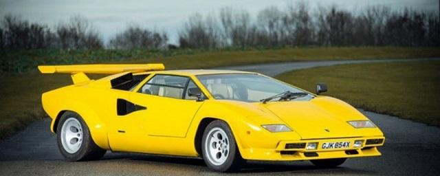 В феврале на аукцион выставят суперкар Lamborghini Countach 400S