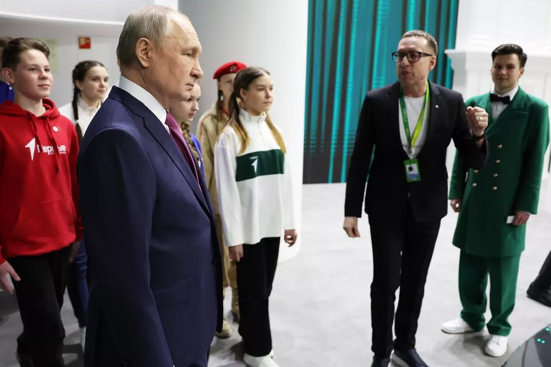 Путин в четвертый раз посетил выставку «Россия» на ВДНХ