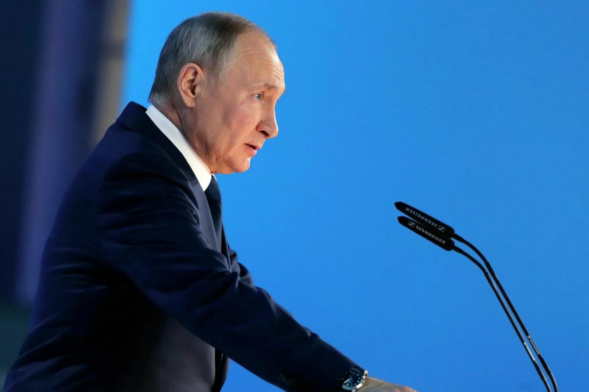 Путин (военный преступник) не исключил поставок оружия КНДР