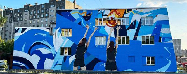 Художники Челябинска нарисовали на здании женского волейбольного клуба граффити с метеоритом