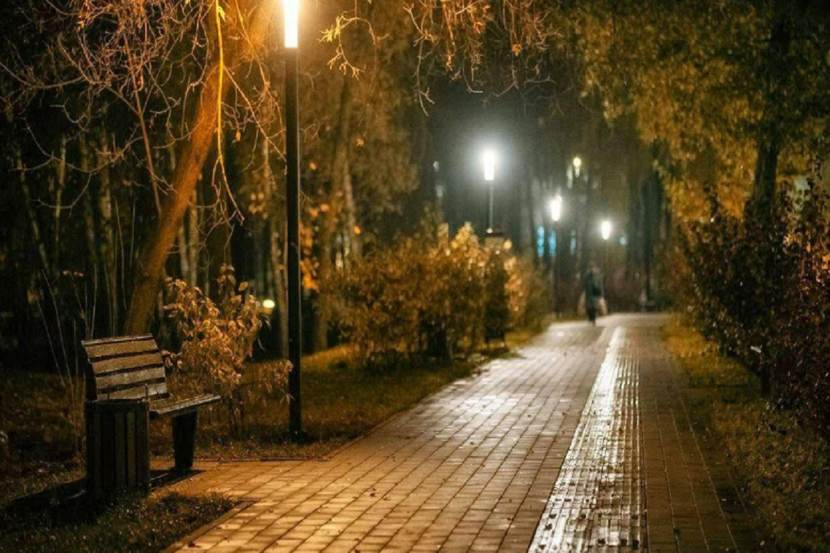 В Подмосковье реализуют проект по внедрению в уличное освещение современных технологий