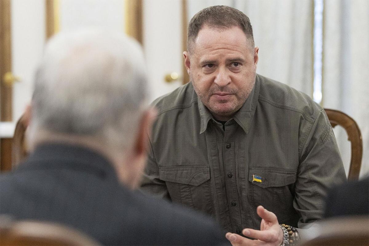 Глава офиса Зеленского назвал позицию России неконструктивной и призвал США ввести санкции