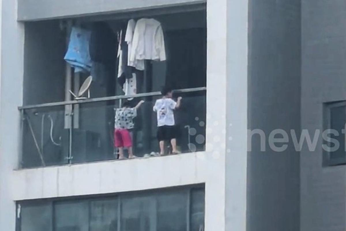 Дети чудом избежали падения с тринадцатого этажа