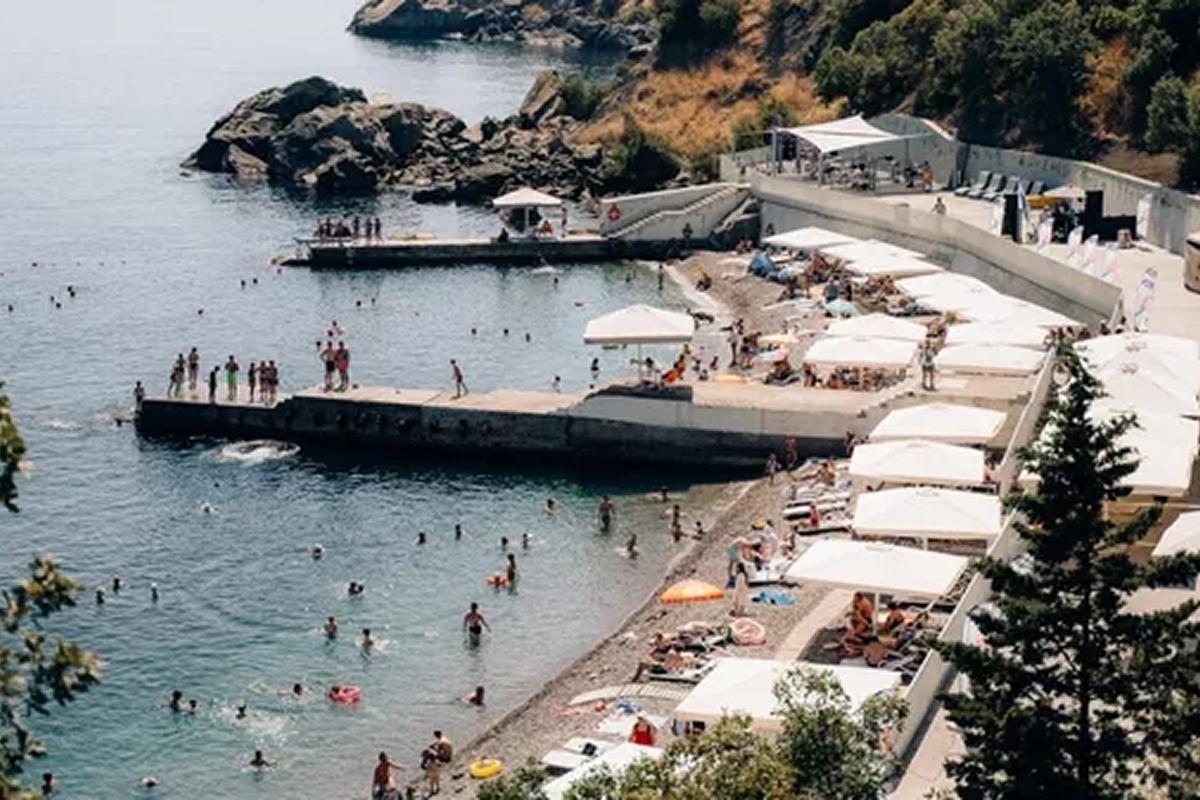 Крым принял более 1 млн турпоездок и вошел в топ популярных направлений