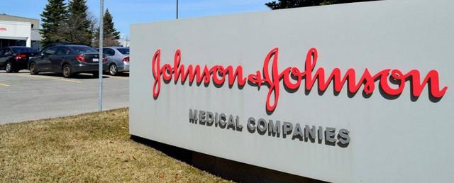 Суд обязал Johnson&Johnson выплатить $4,7 млрд за опасную продукцию