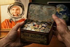 Внук Гагарина распечатал «баночку с монетками» деда: То, что он там нашел, вы точно не увидите в музее