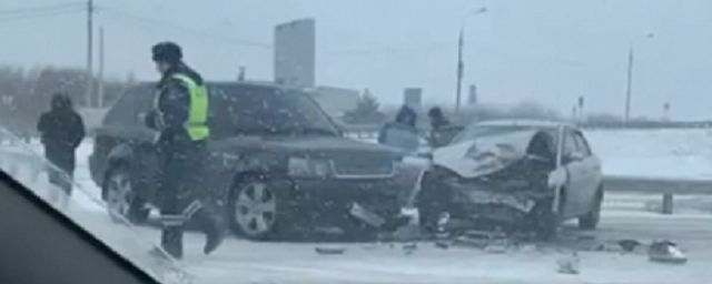 В ДТП на Северной окружной дороге пострадали два человека