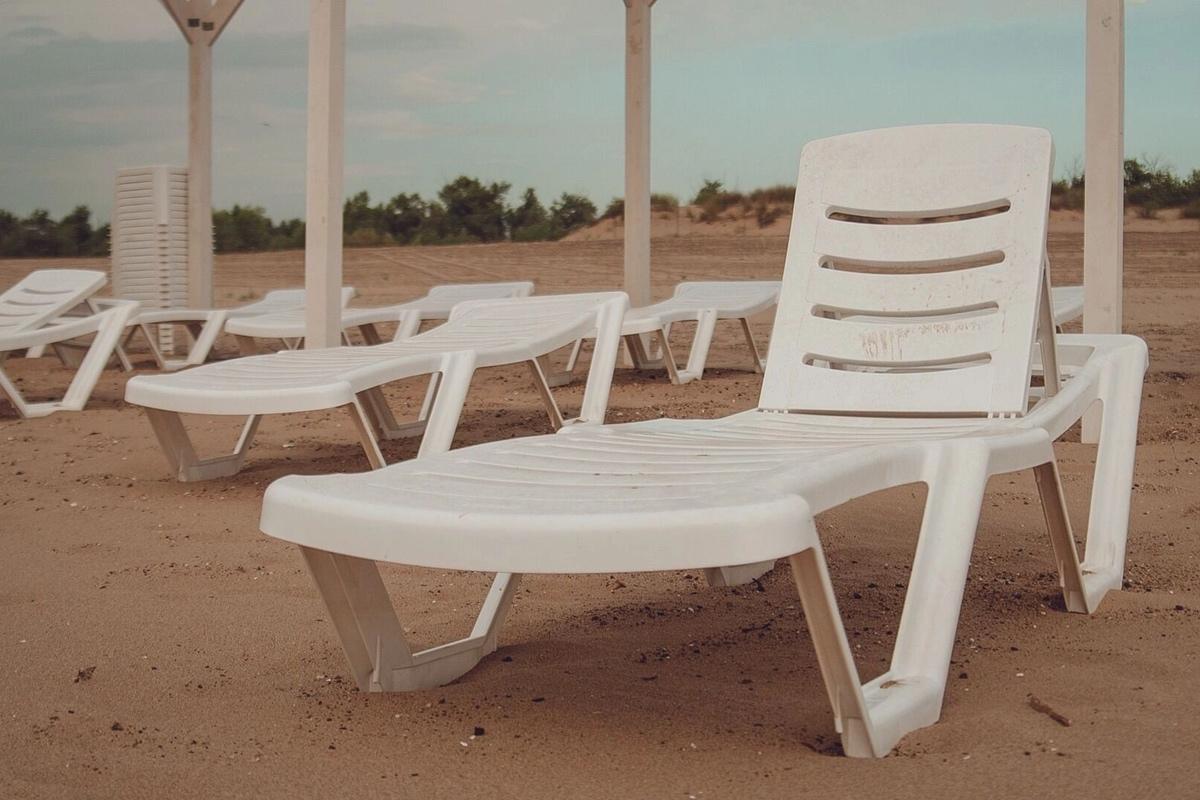 Ростовский дерматолог призвала срочно прекратить загорать у воды