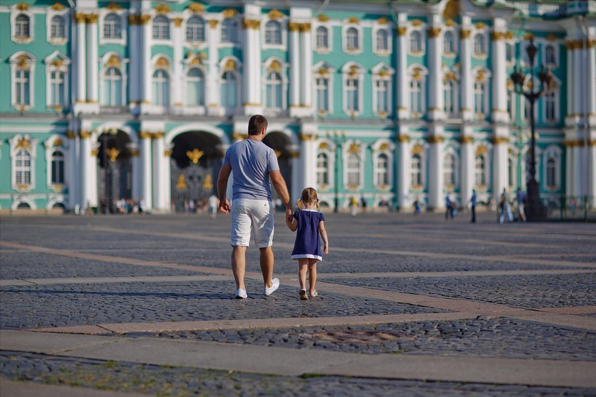 Фотосессия прогулка по Питеру. Петербург лето люди. Петербург для детей.