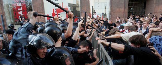За беспорядки в центре Москвы, организатором которых была Соболь, придется платить сторонникам ФБК