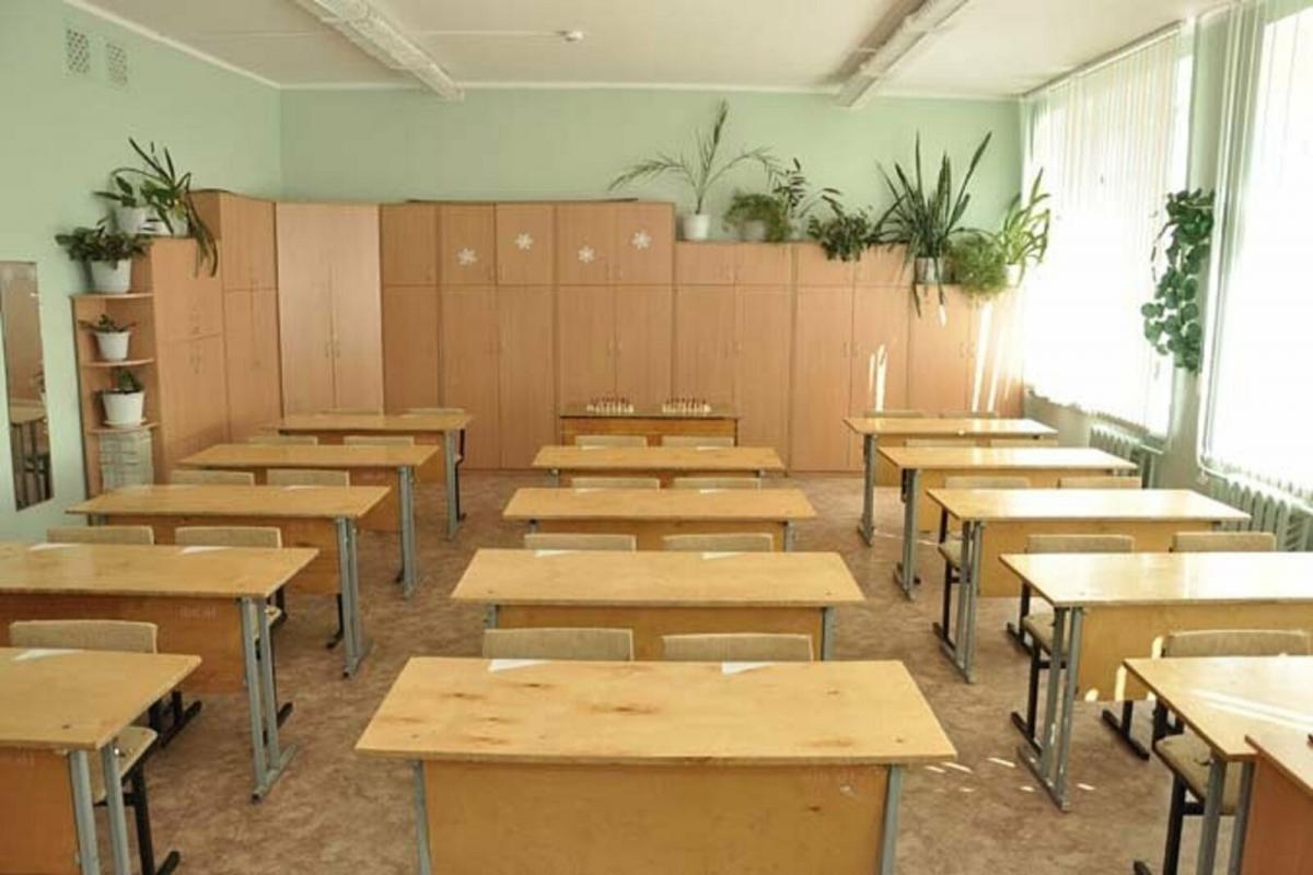 В Ленинградской области задержанная за роман со школьником учительница отрицает вину