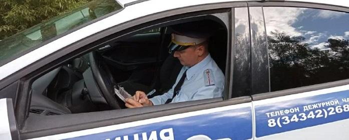 В ДТП с двумя легковыми авто в Свердловской области пострадали восемь человек 