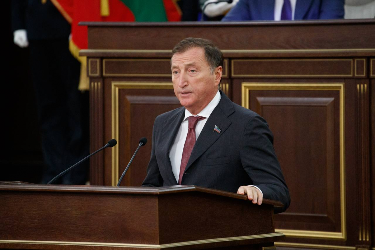 Спикер Народного Собрания Дагестана Заур Аскендеров поздравил Рашида Темрезова со вступлением в должность главы Карачаево-Черкесии
