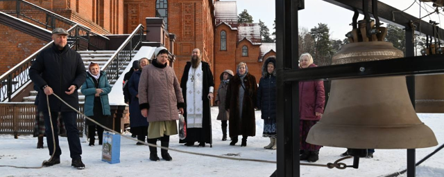 Храм раменского поселка Ильинский принял 200-килограммовый колокол