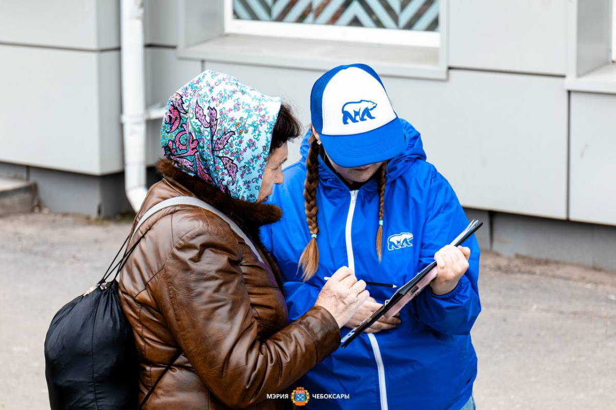 Мэр Чебоксар Станислав Трофимов призвал жителей участвовать в акции «Городской тротуар» по сбору предложений для ремонта пешеходных зон