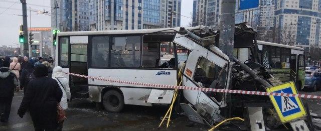 В Петербурге возбудили дело по факту ДТП с девятью пострадавшими