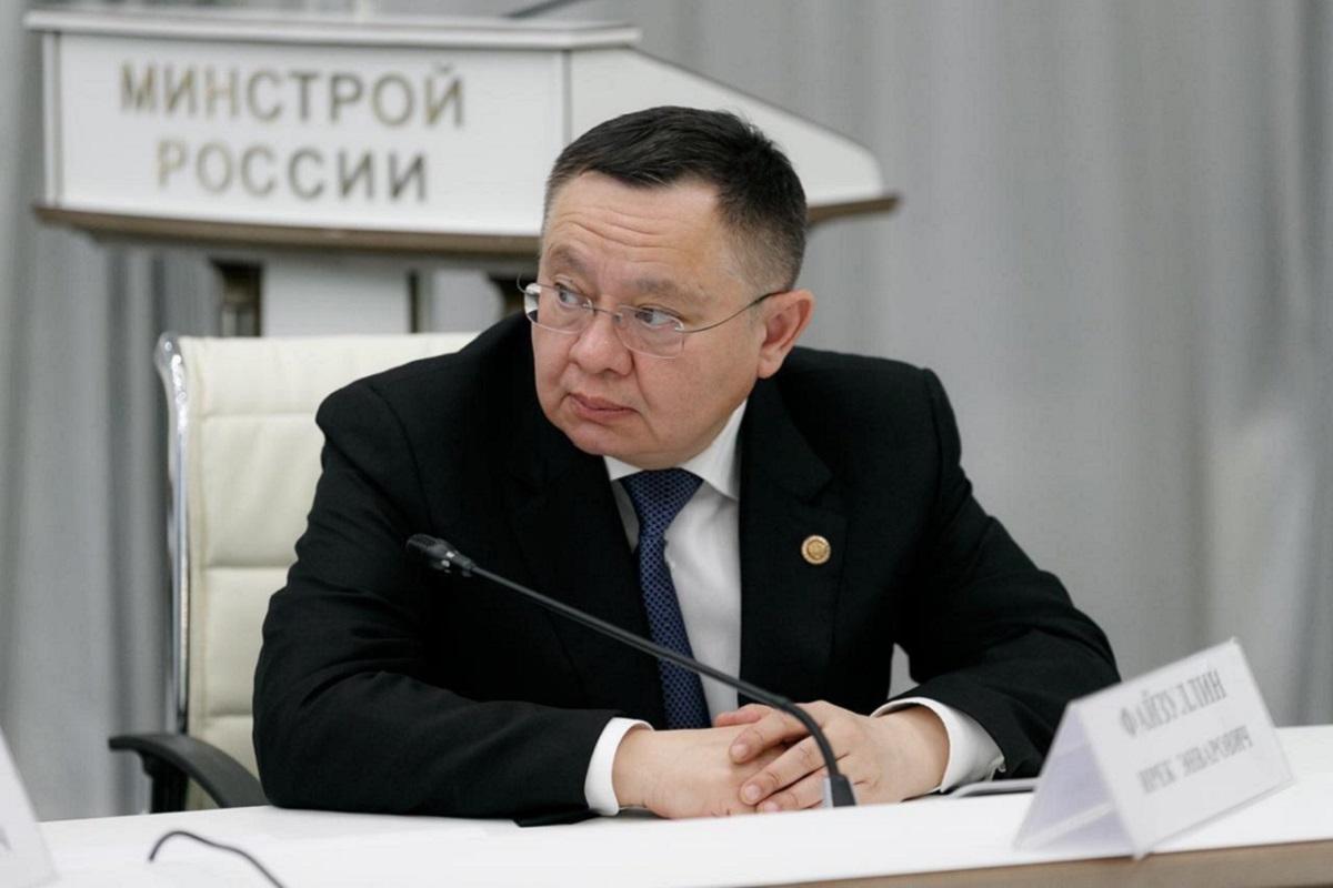 Глава Минстроя РФ Файзуллин прокомментировал аварию теплотрассы в Новосибирске и отметил грамотные действия ремонтников