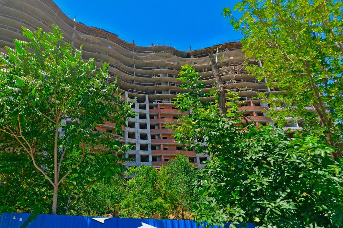 Жители Астрахани пожаловались на нарушения при застройке исторического квартала