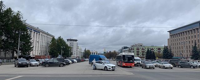 Октябрьская площадь транспорт. Октябрьская площадь Пермь. Политехнический институт Октябрьская площадь Пермь. 9 Мая Пермь Октябрьская площадь.