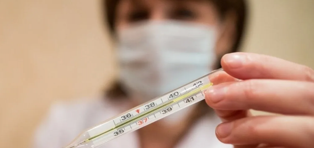 В Казани заболеваемость гриппом и ОРВИ выше порога на 73%