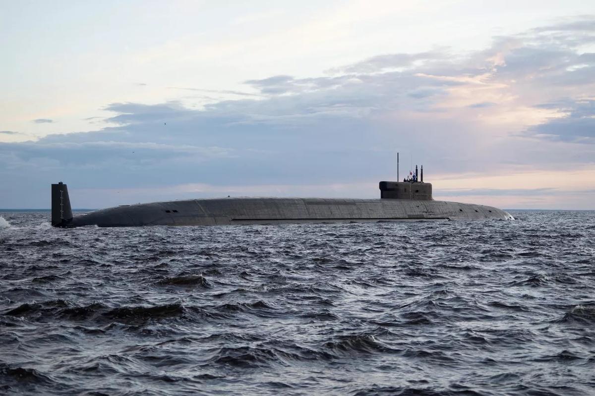 Трамп: США не нуждаются в ракетах большой дальности из-за мощи подводных лодок у берегов РФ