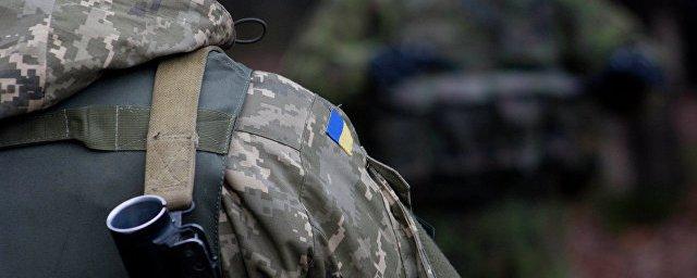 У границы с Крымом неизвестные с оружием напали на украинских военных