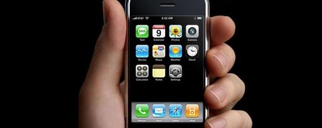 Модель iPhone 2007 года продали на аукционе за рекордные $190 тысяч