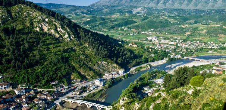 Албания с 1 ноября отменяет безвизовый въезд для россиян