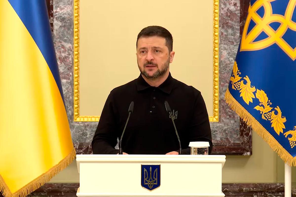 В ГД объяснили позицию Зеленского на фоне разногласий между США и Европой