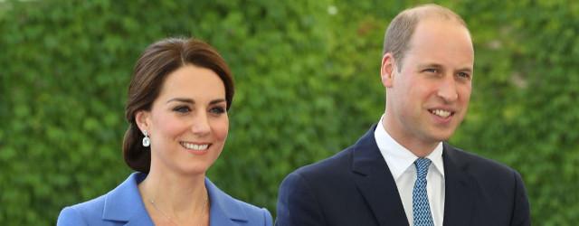 Принц Уильям и Кейт Миддлтон предстали на редком фото с детьми