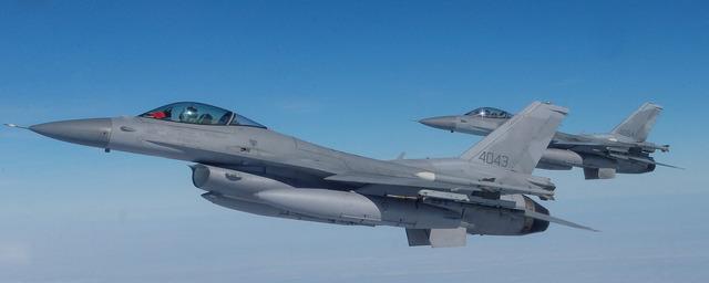 Глава МО Украины Резников: F-16 не будут задействованы в летнем контрнаступлении ВСУ