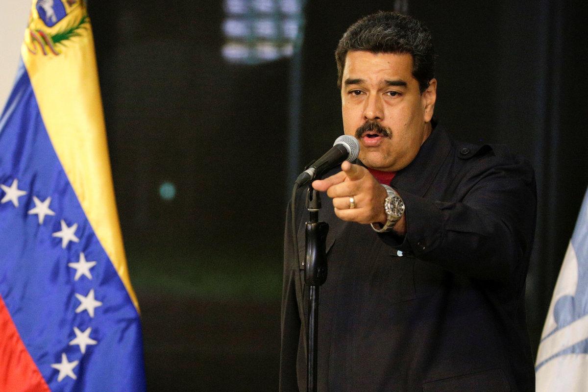 Блогер Тарасов назвал возможный бой между Мадуро и Маском крутым и честным