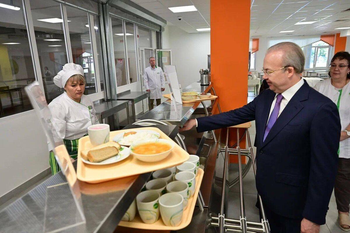 Премьер-министр Башкирии назвал обеспечение школьников качественным питанием ключевой задачей