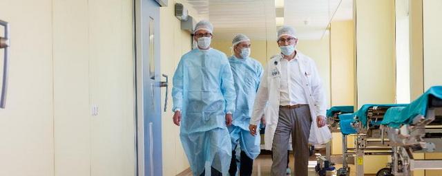 В Набережных Челнах часть больниц вернутся к плановому режиму работы