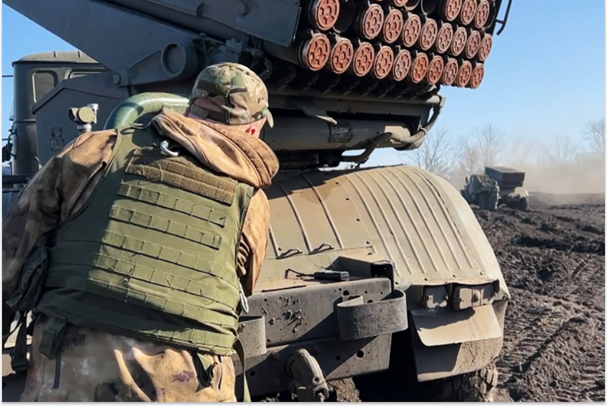 Сержант из Амурской области награждён медалью Суворова за спасение боеприпасов под огнём