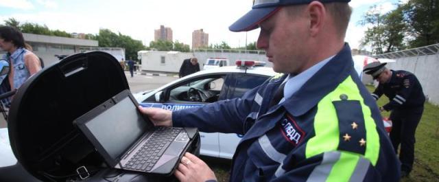 В Москве полицейским запретили передачу служебных данных через соцсети