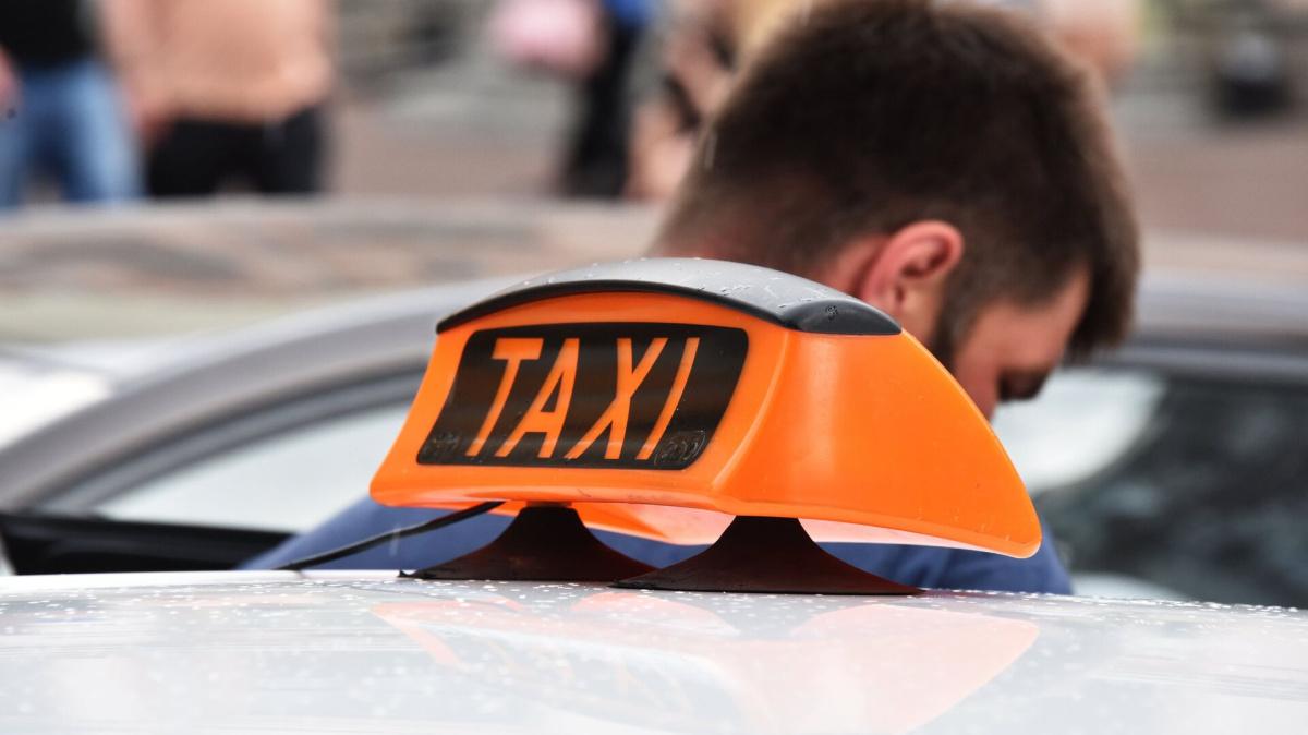 В Москве в автомобилях такси установили кнопку «Вызова Росгвардии»