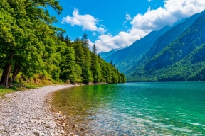 В Абхазии дорожает отдых