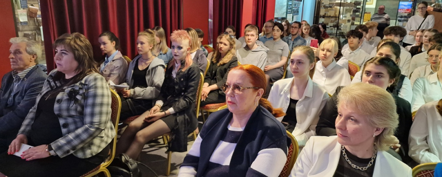 В Красногорске для выпускников провели акцию «100 баллов для Победы»